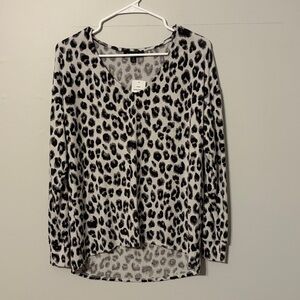 Gibsonlook: Women's snow Print Sweater - Black, grey and charcoal color. XS NWT